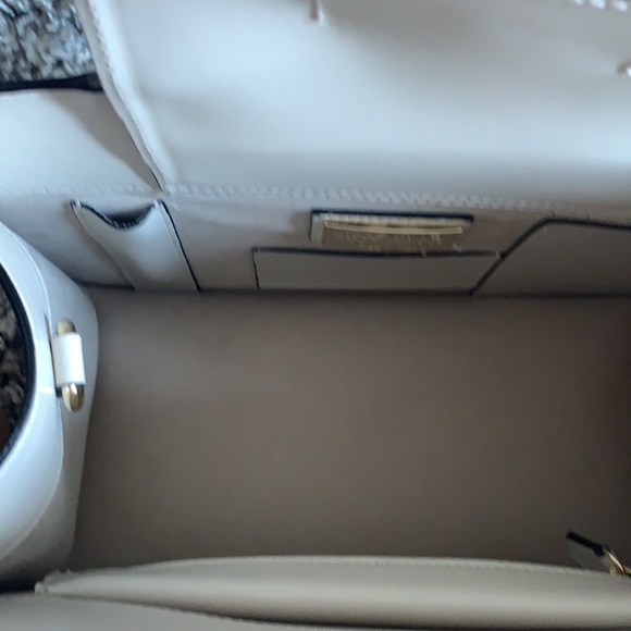 Valentino gorgeous  leather tote.. Made in 🇮🇹 - Picture 10 of 12